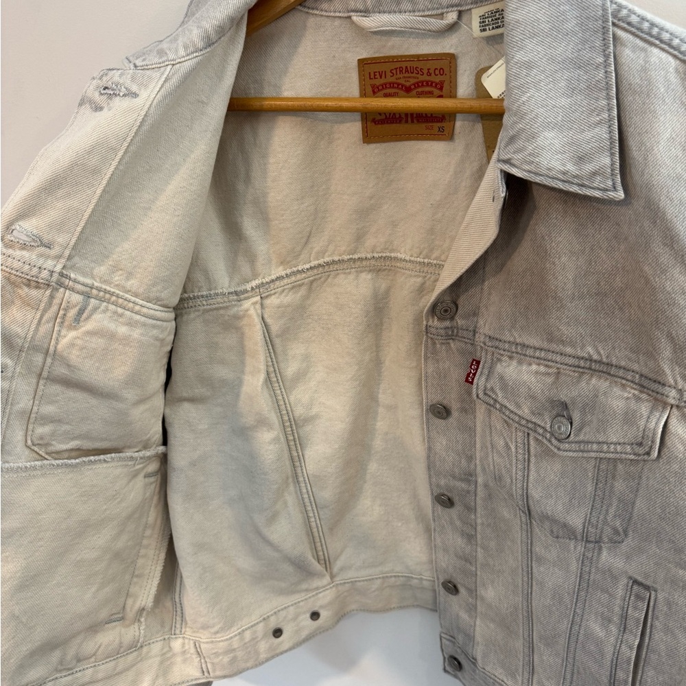 Levi’s 90s Trucker Jacket, Grey Wash Denim, Women’s XS, NWT - Picture 9 of 14